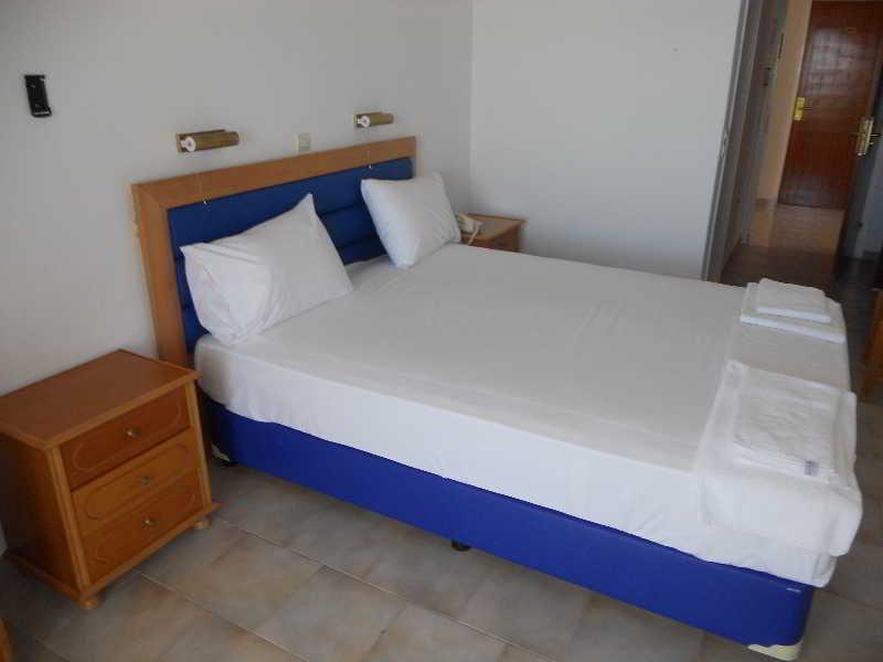 Mediterranean Hotel Karpathos Bagian luar foto